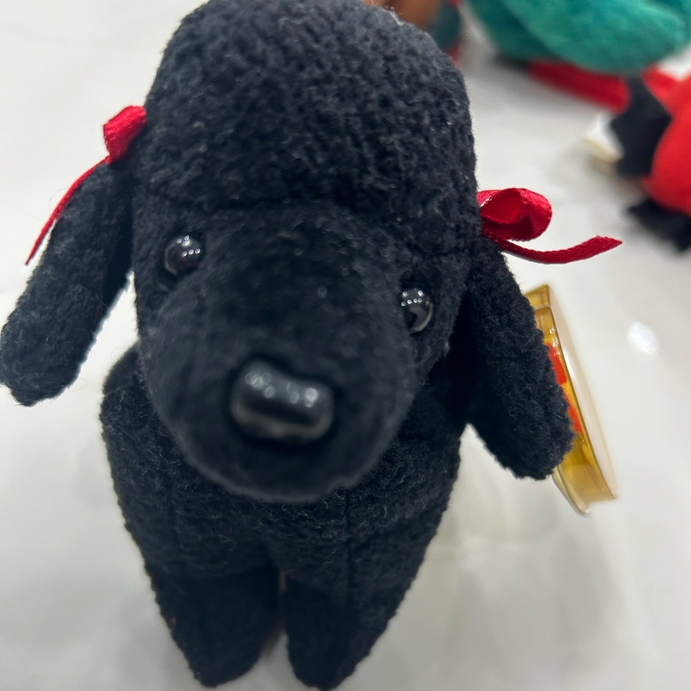 Rare Beanie Babie GiGi with date error, tag error and stamp tush tag